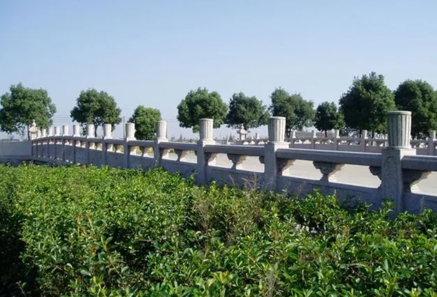 上海浦南陵园：传承尊严，绿色安葬的典范